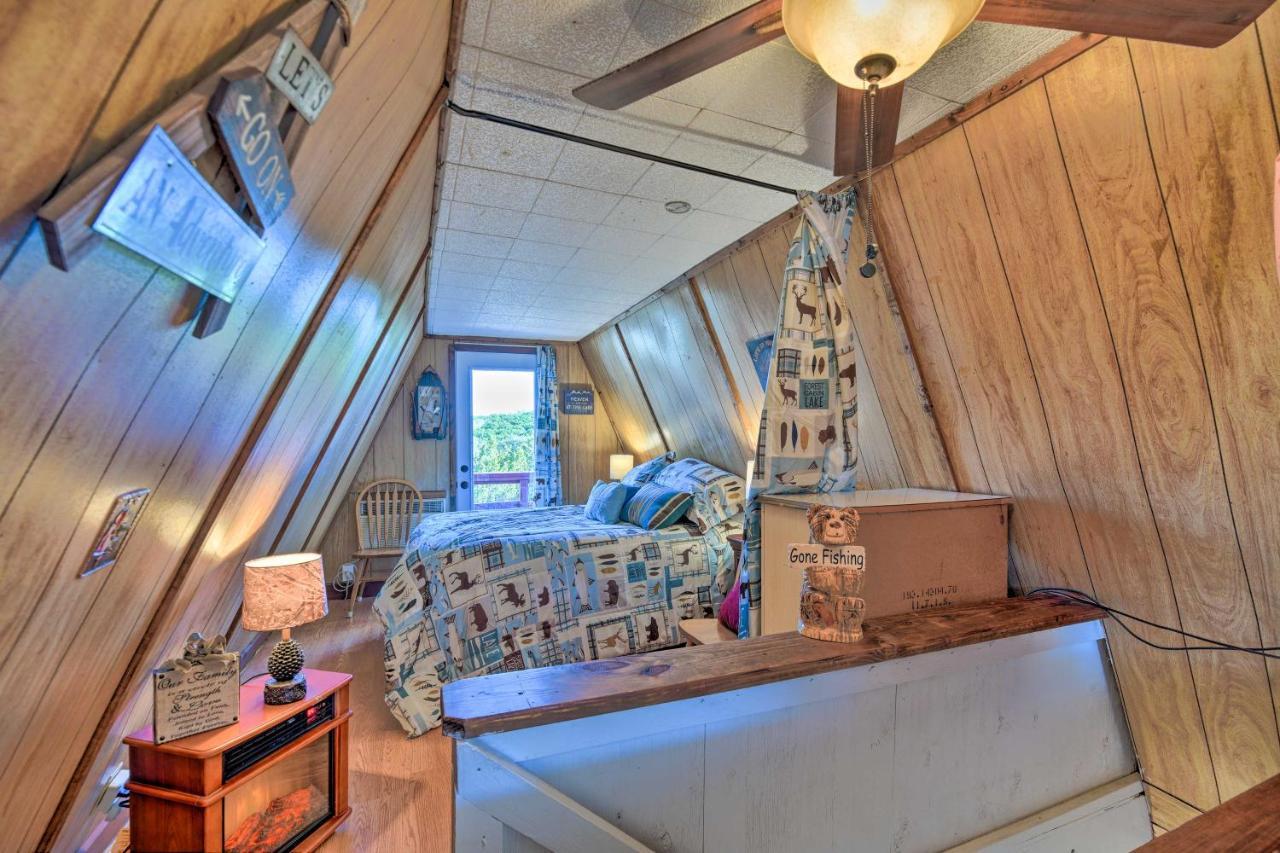 Charming Lake Creek Cabin With Pool Access And Decks Granbury Exterior photo