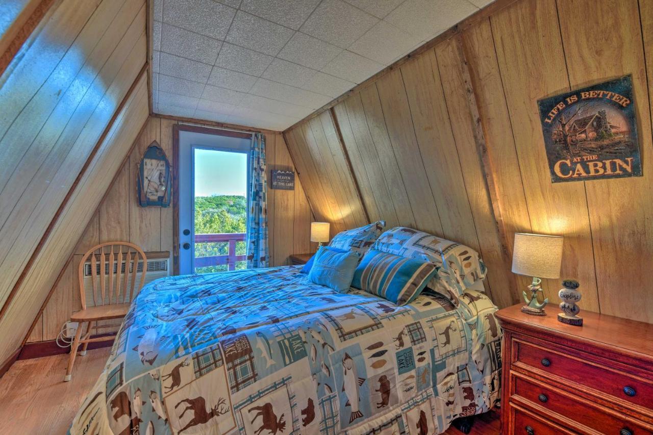 Charming Lake Creek Cabin With Pool Access And Decks Granbury Exterior photo