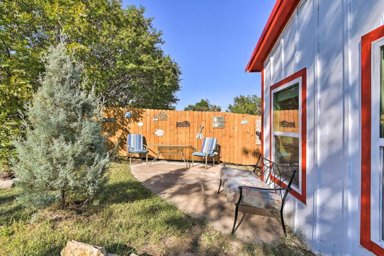 Charming Lake Creek Cabin With Pool Access And Decks Granbury Exterior photo